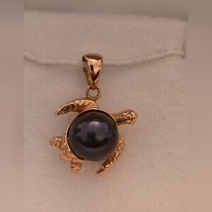 Maui Divers Genuine Black Pearl Charm